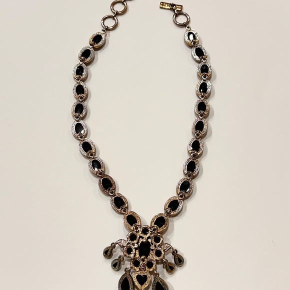Amrita Singh Necklace - Picture 7 of 7